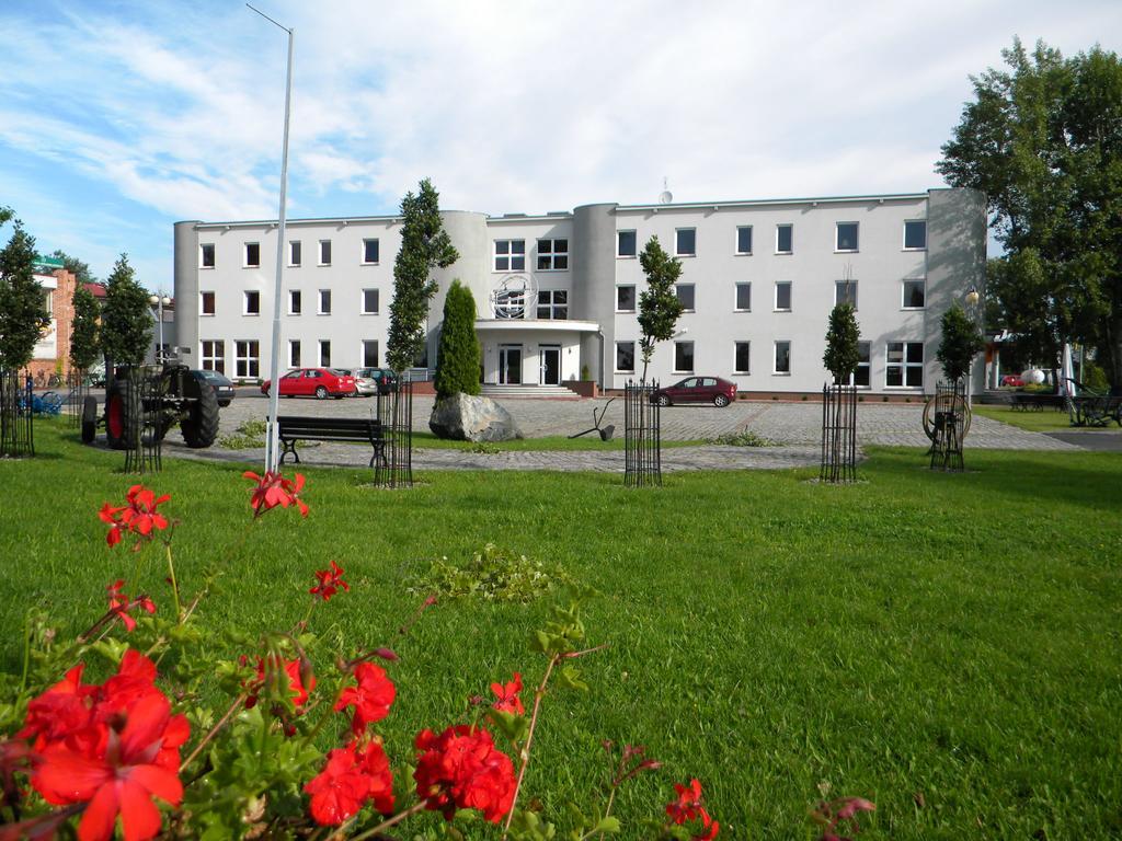 Hotel Kosmonauty Wroclaw-Airport Exterior photo